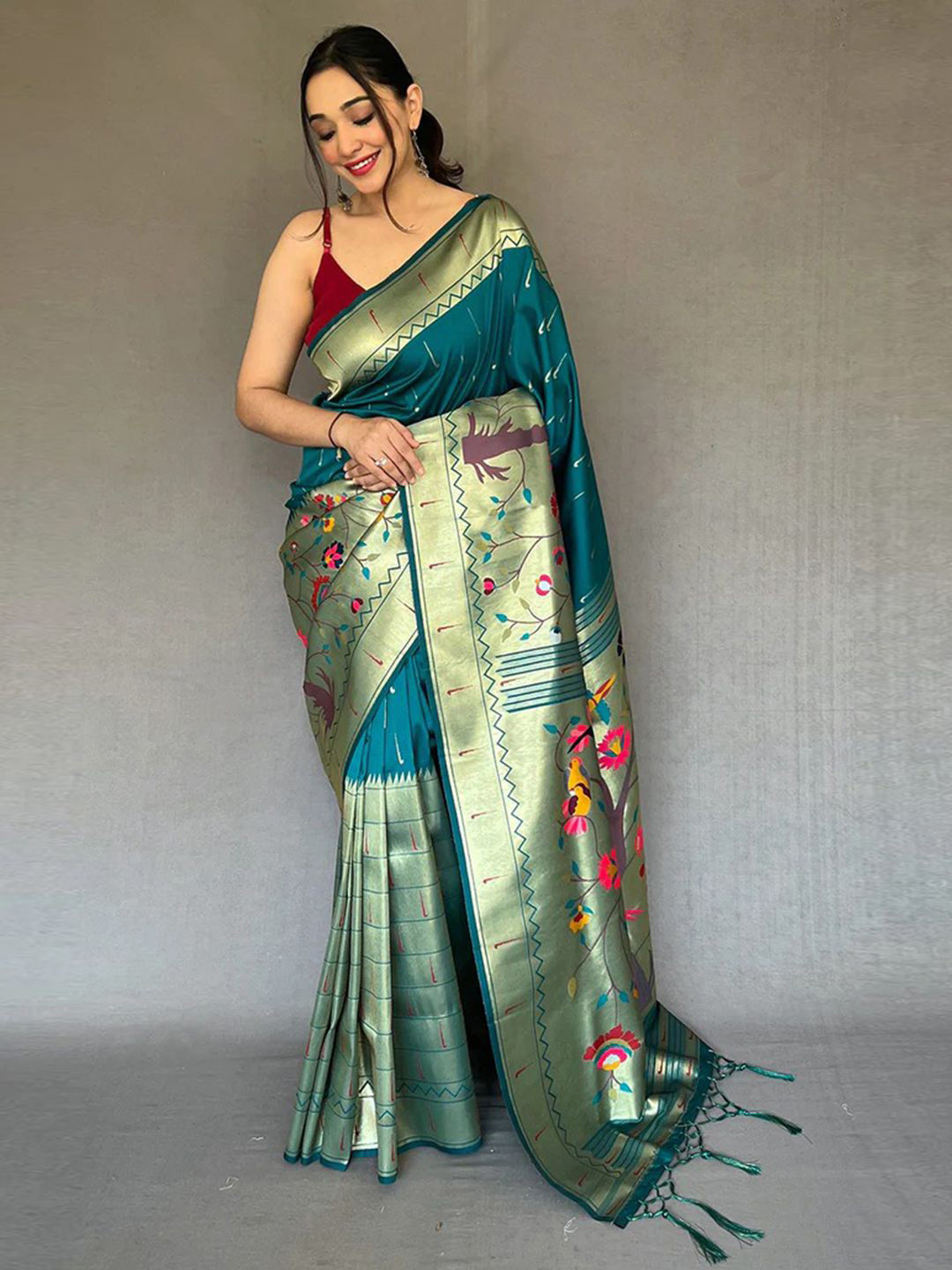 

PATLIPALLU Woven Design Zari Art Silk Banarasi Saree, Teal