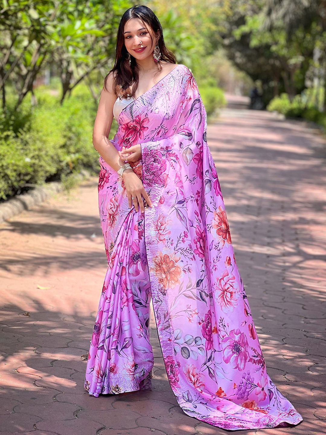 

PATLIPALLU Floral Beads and Stones Satin Saree, Pink