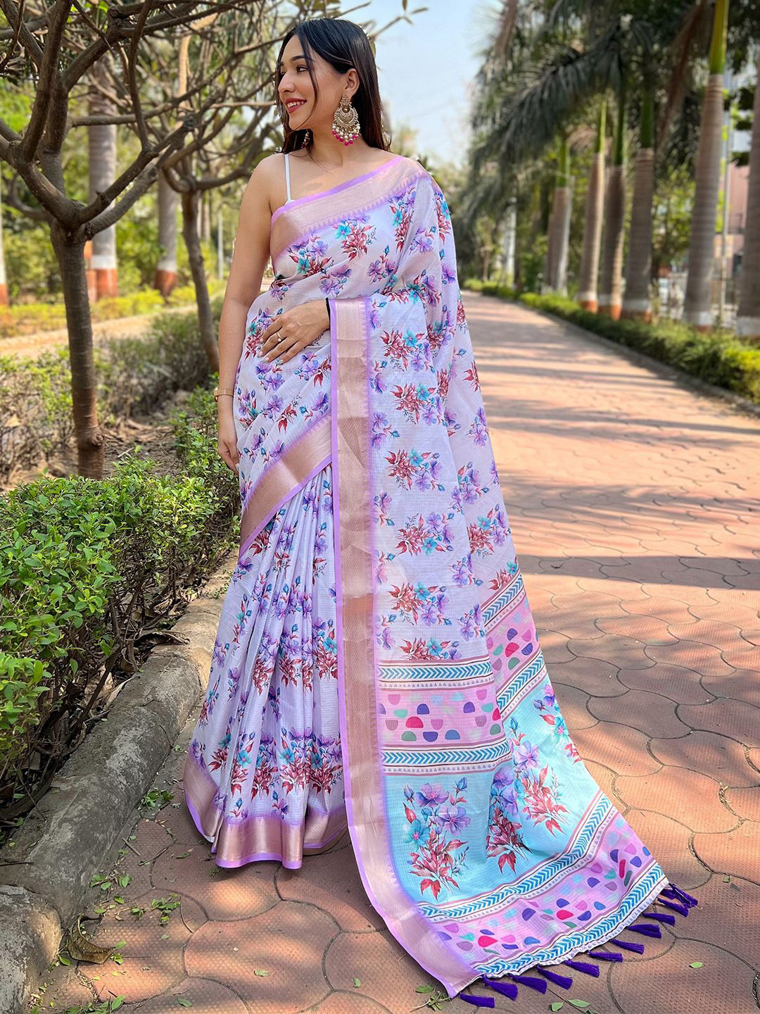 

PATLIPALLU Floral Zari Art Silk Kota Saree, Purple