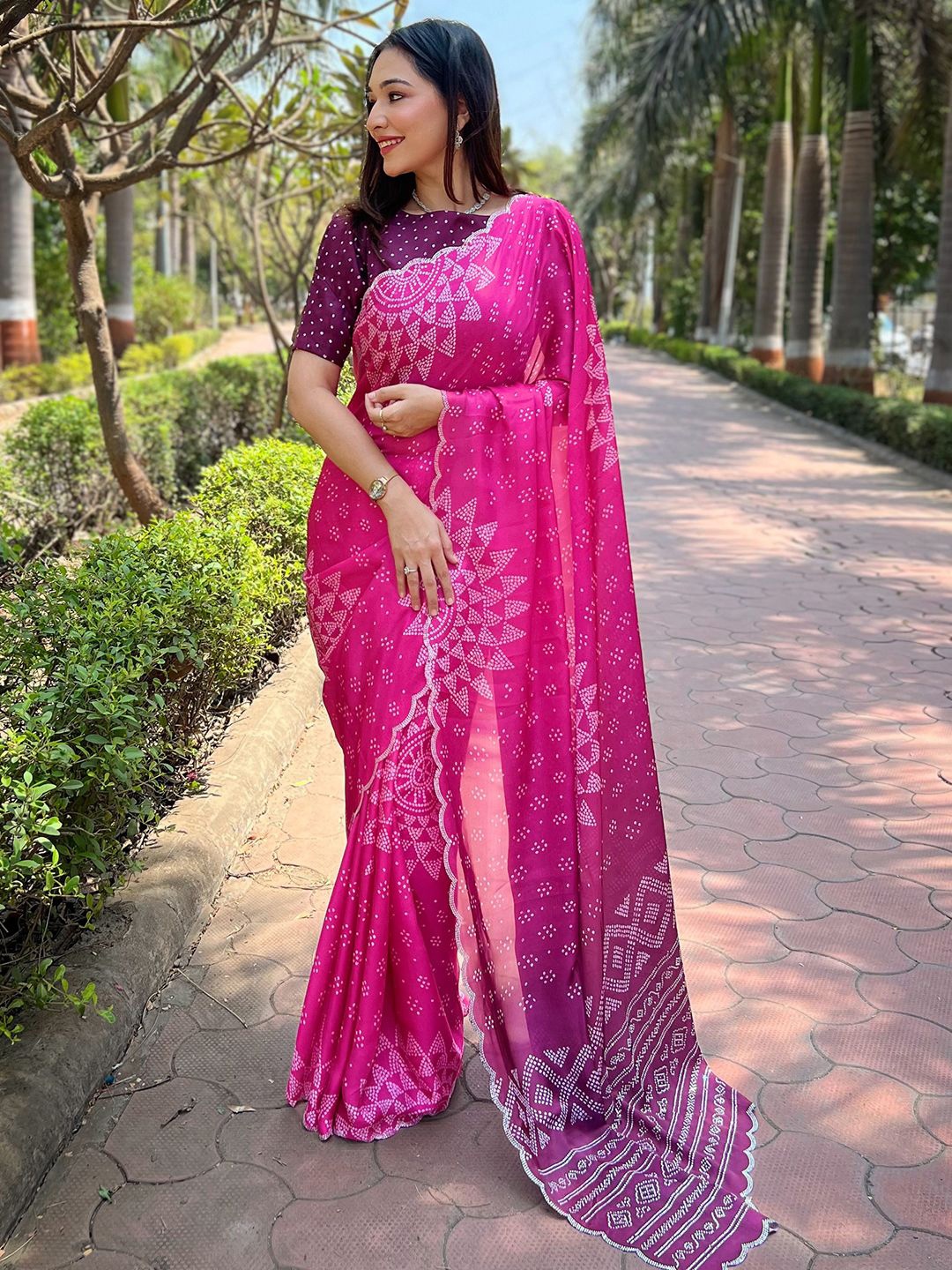 

PATLIPALLU Bandhani Beads and Stones Satin Saree, Pink