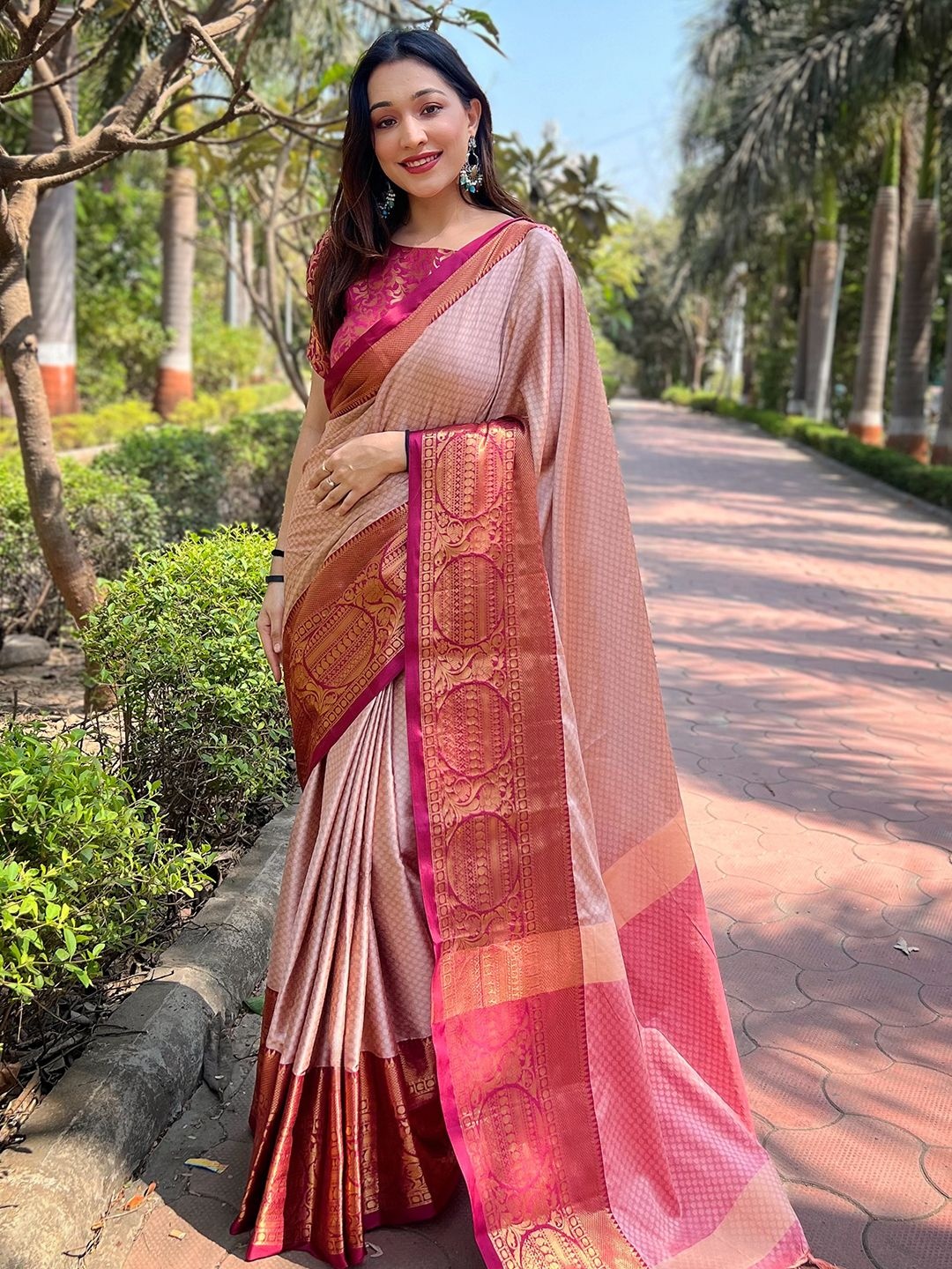 

PATLIPALLU Woven Design Zari Silk Blend Banarasi Saree, Brown