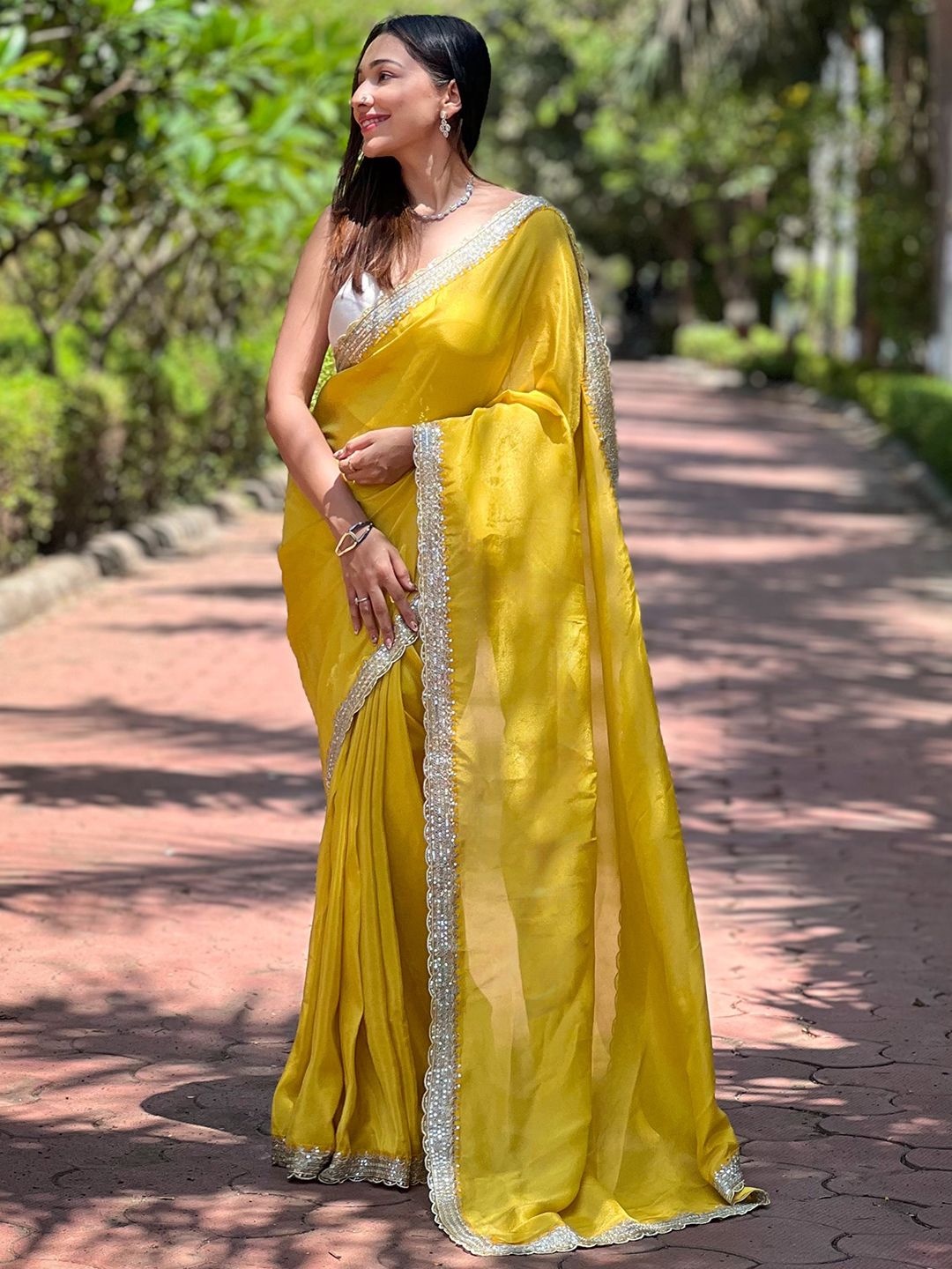 

PATLIPALLU Embroidered Pure Silk Saree, Yellow