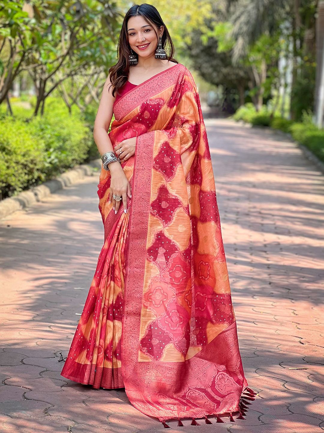

PATLIPALLU Woven Design Zari Silk Blend Banarasi Saree, Orange