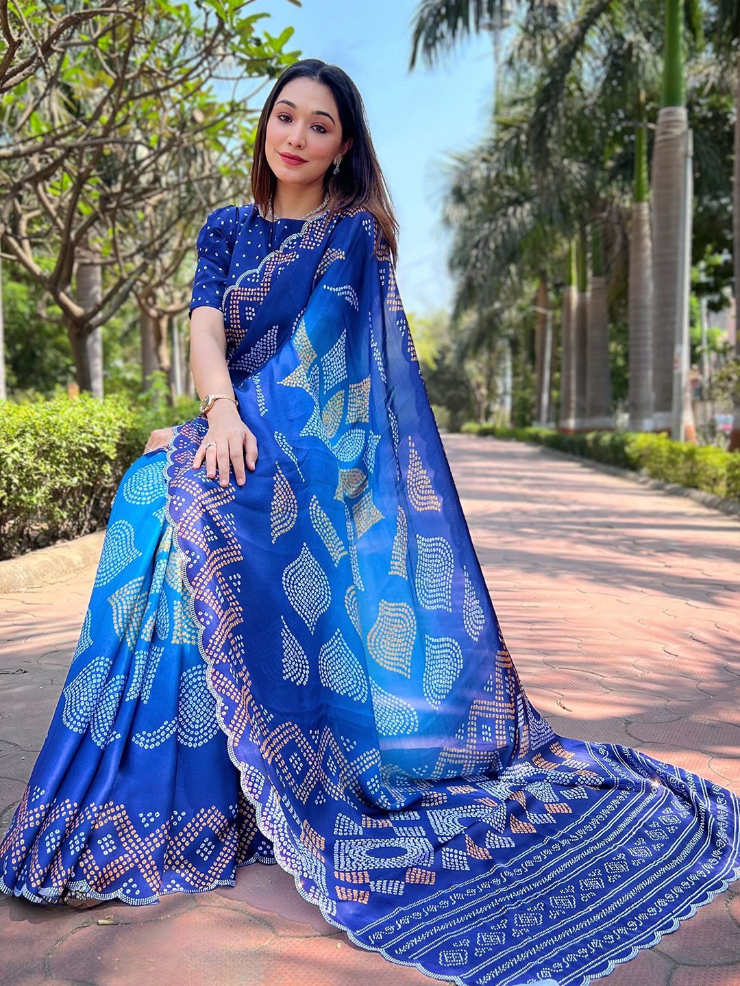 

PATLIPALLU Bandhani Beads and Stones Satin Saree, Blue