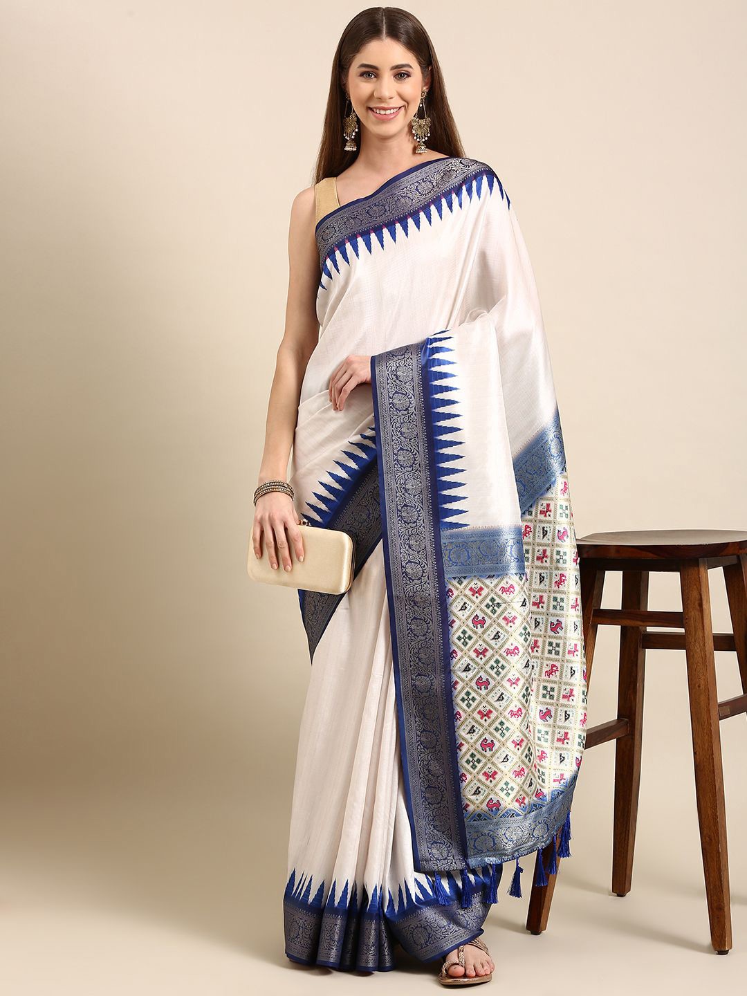 

VASTRANAND Zari Silk Blend Patola Saree, Cream
