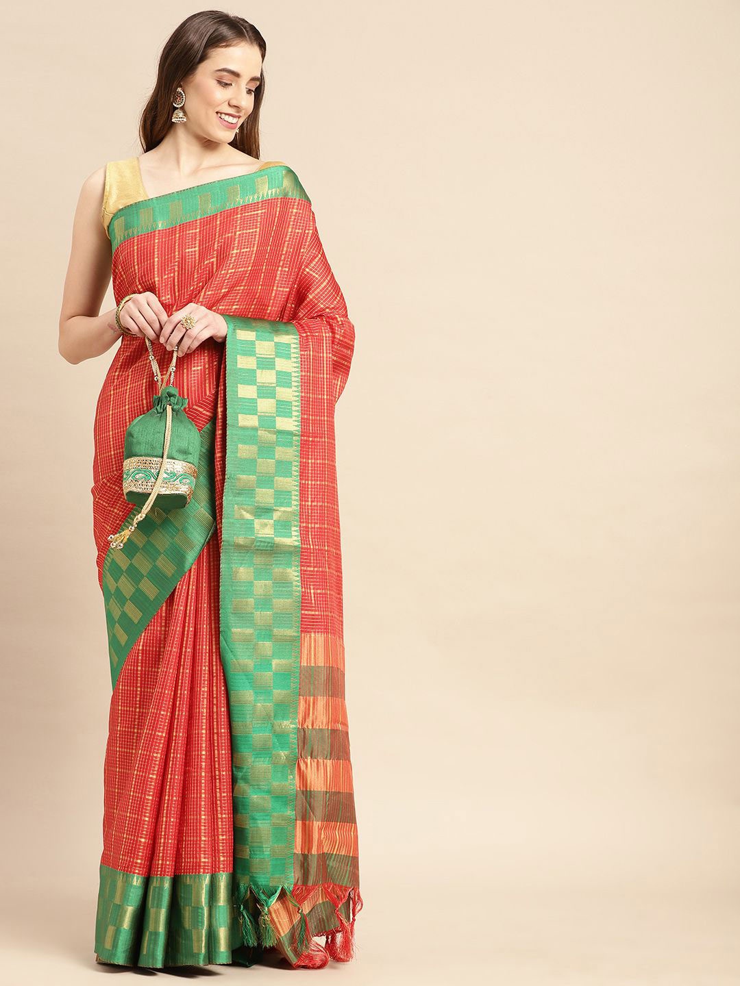 

VASTRANAND Checked Saree, Red