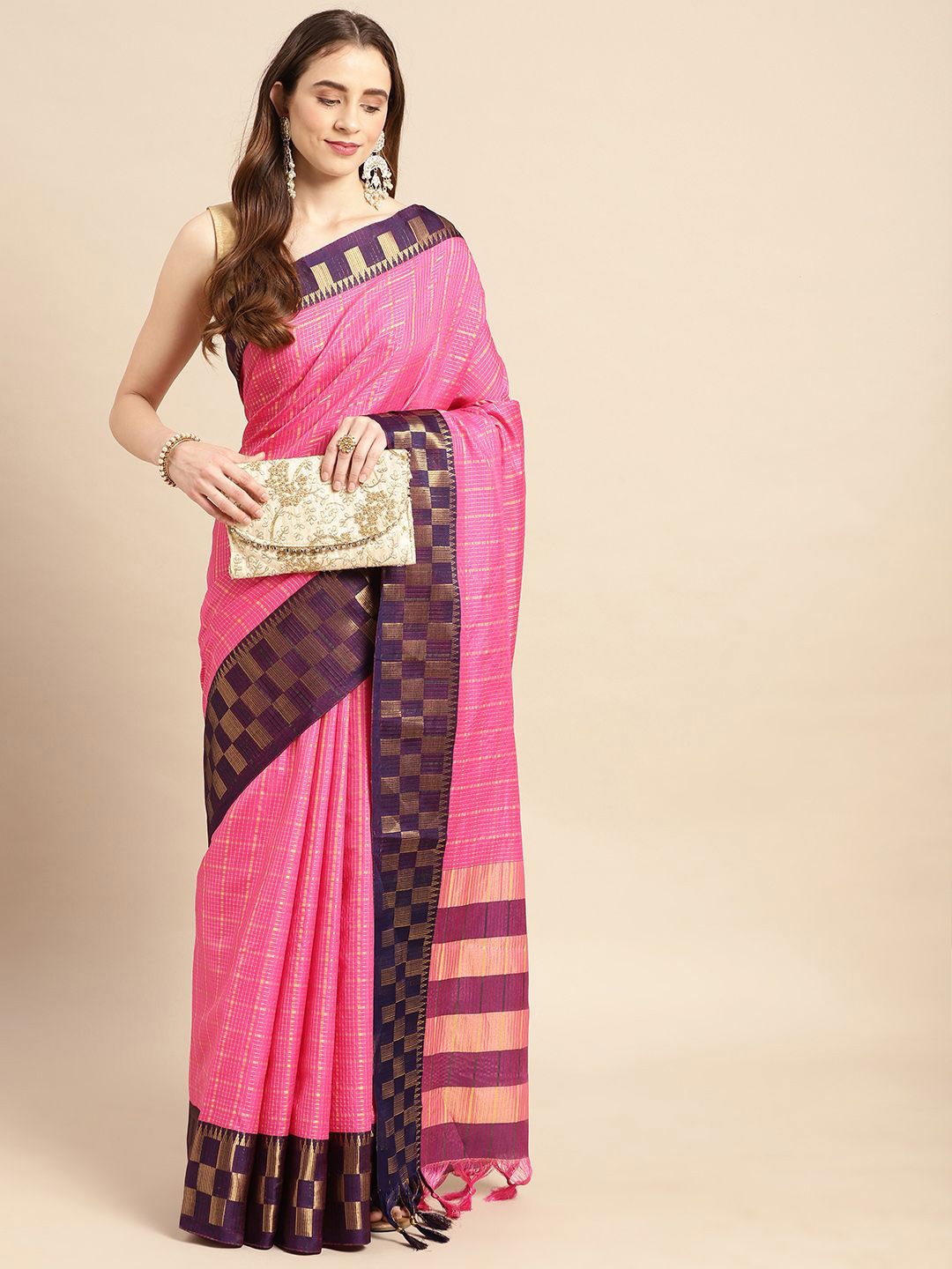 

VASTRANAND Checked Saree, Pink