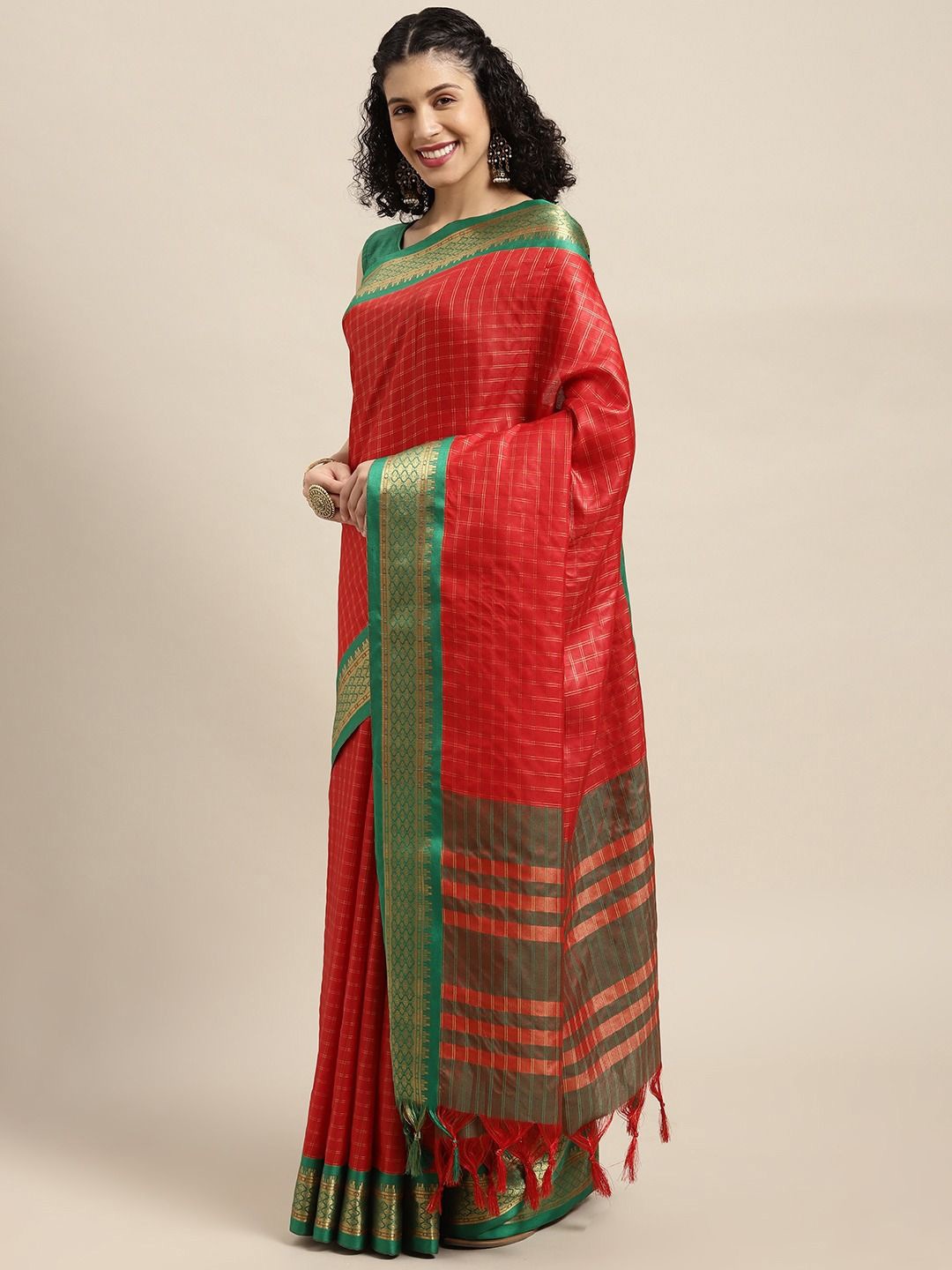 

VASTRANAND Checked Zari Pure Silk Gadwal Saree, Red