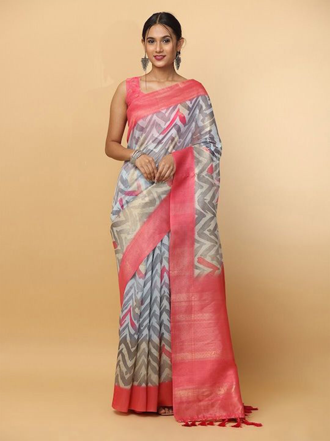 

VASTRANAND Zari Silk Blend Banarasi Saree, Grey
