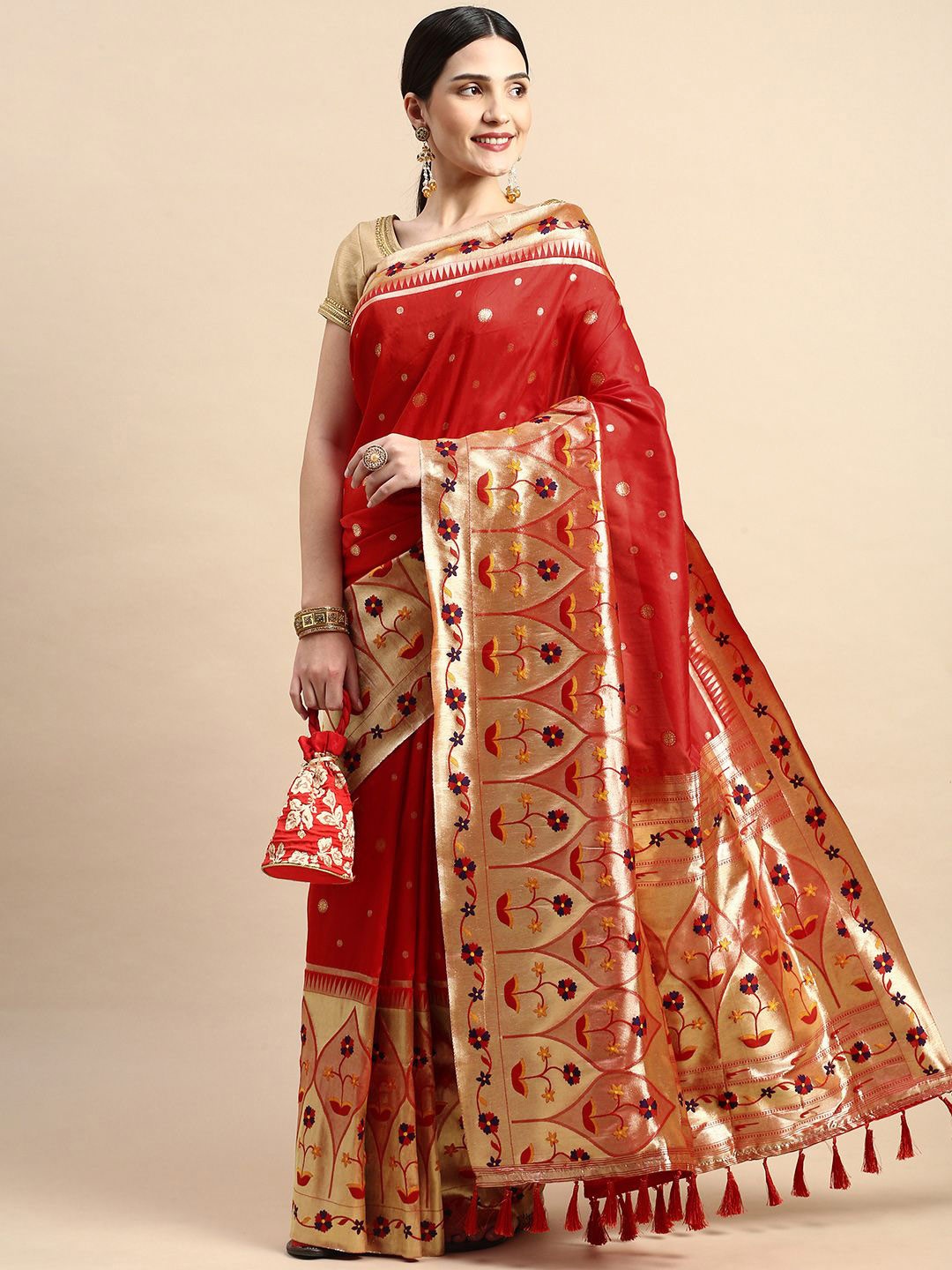 

VASTRANAND Woven Design Zari Silk Blend Banarasi Saree, Red