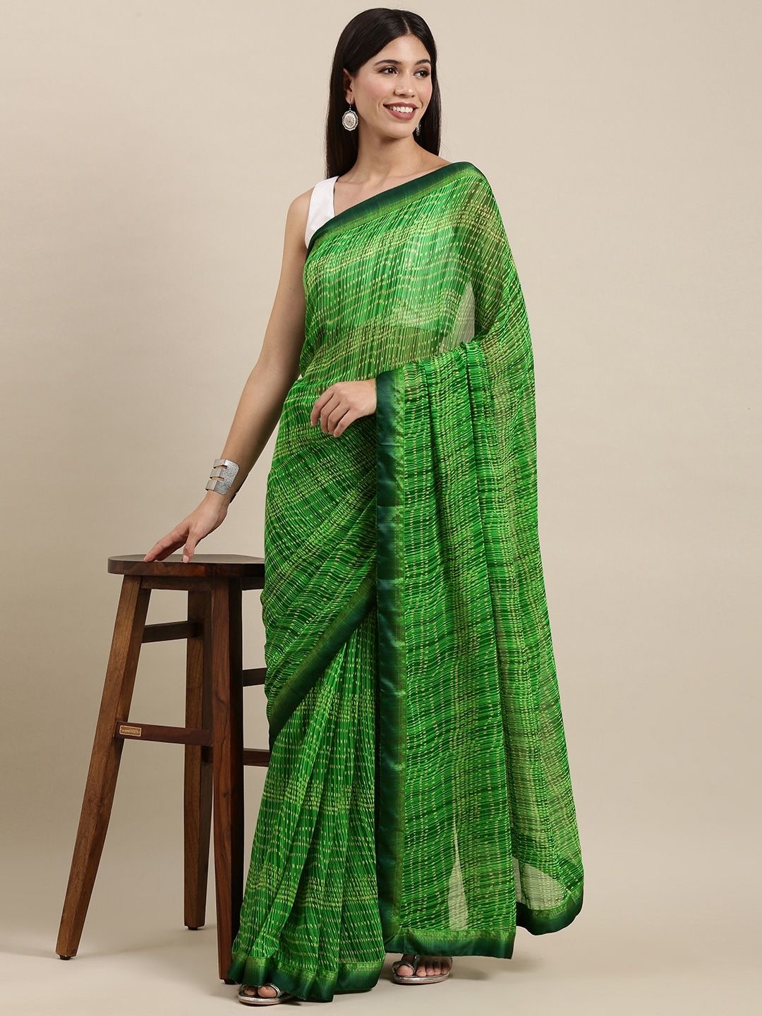 

VASTRANAND Poly Georgette Saree, Green