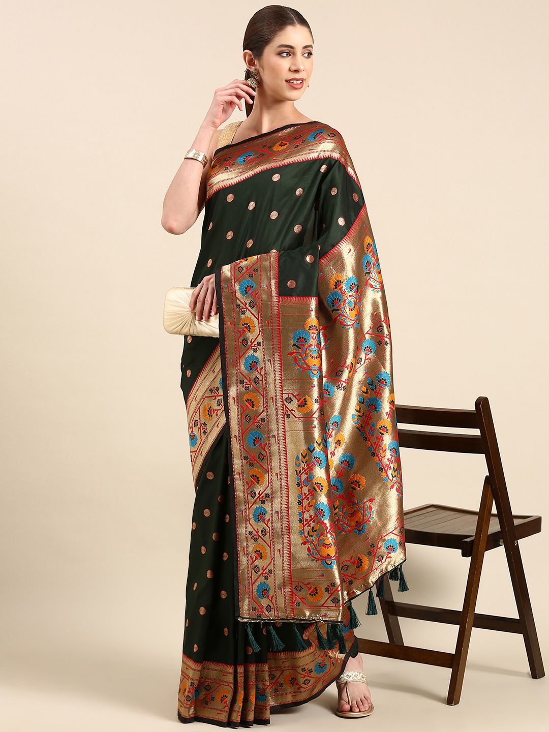 

VASTRANAND Woven Design Zari Art Silk Paithani Saree, Green