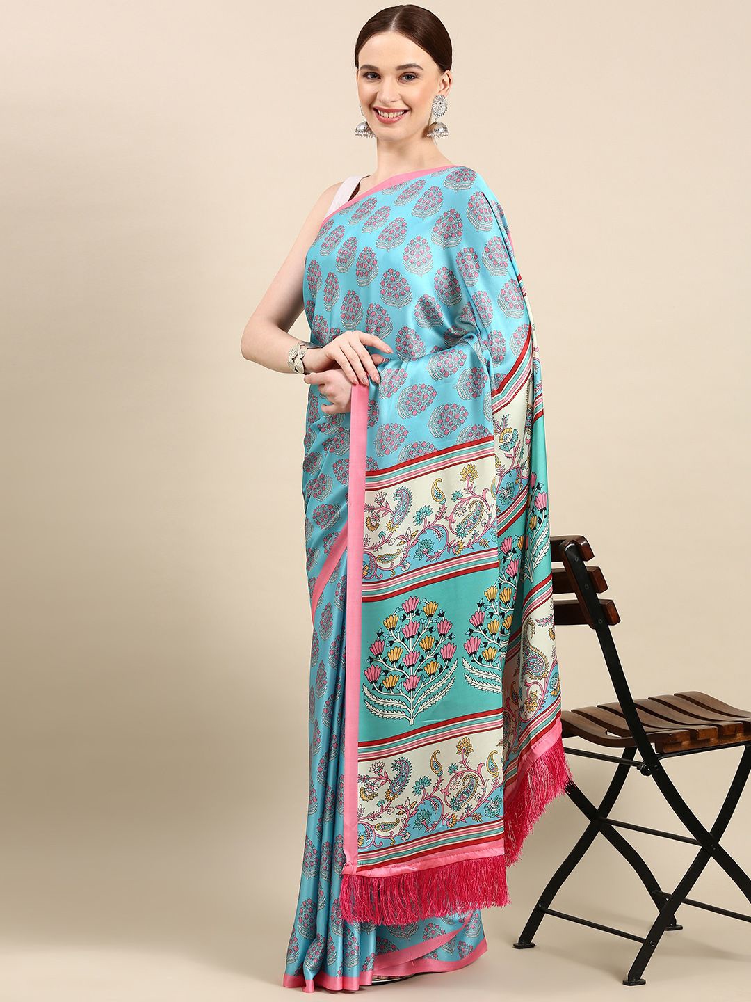 

VASTRANAND Floral Satin Saree, Blue