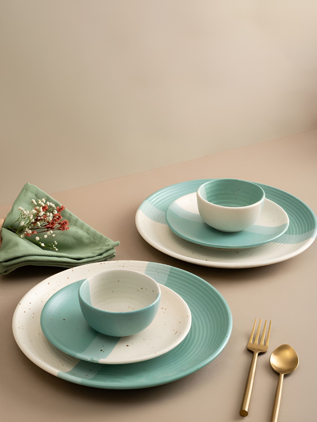

URBAN SPACE 6 Pieces Sea Green & White Textured Ceramic Matte Dinner Set