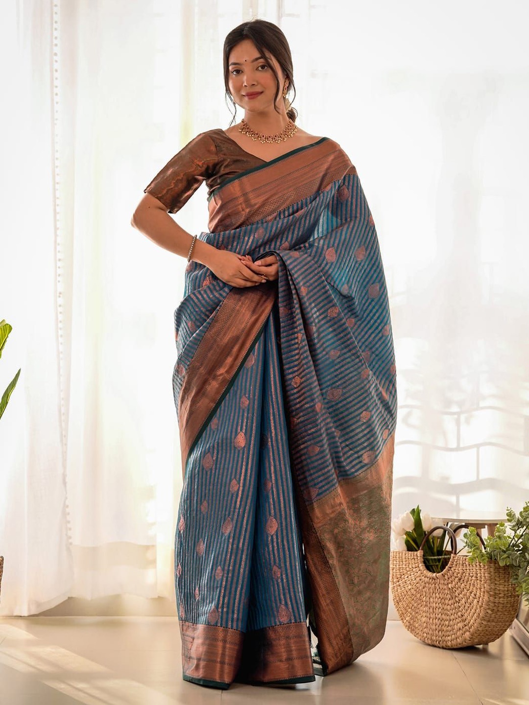 

Suha Zari Woven Kanjeevaram Saree, Teal