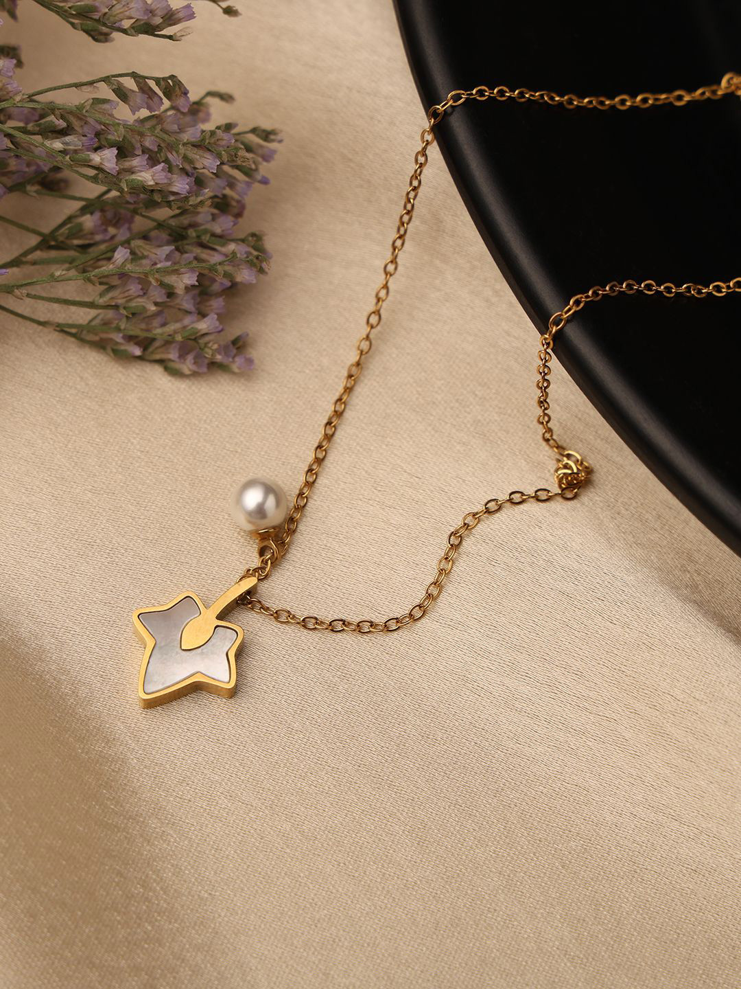 

VENI Gold-Plated Necklace