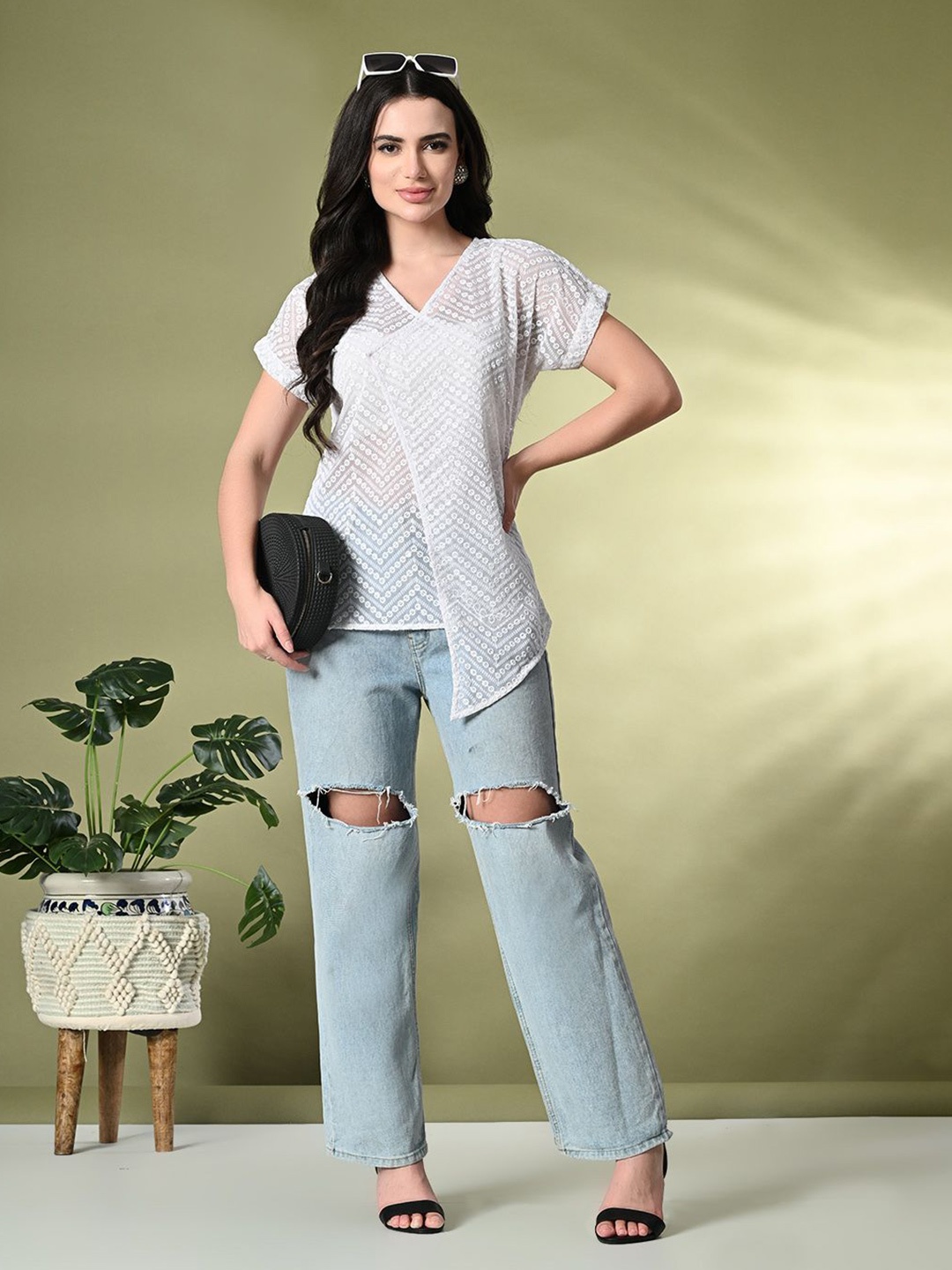 

Sangria Self Design V-Neck Tops, White