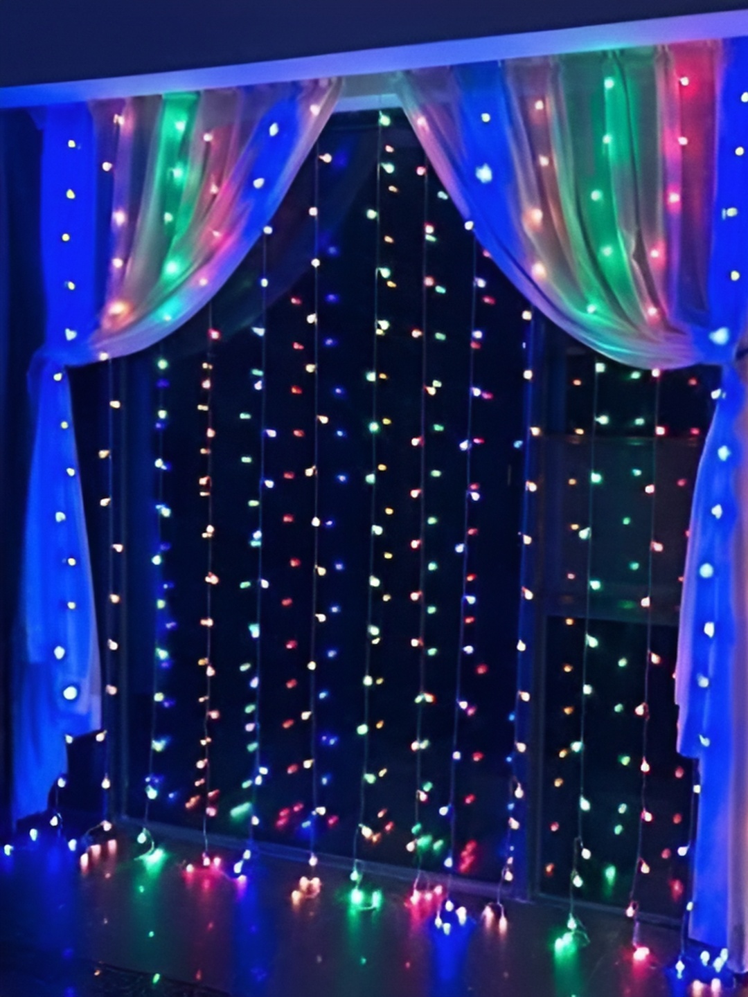 

ENORMITY Green & Red Rice Shape String Lights, Blue