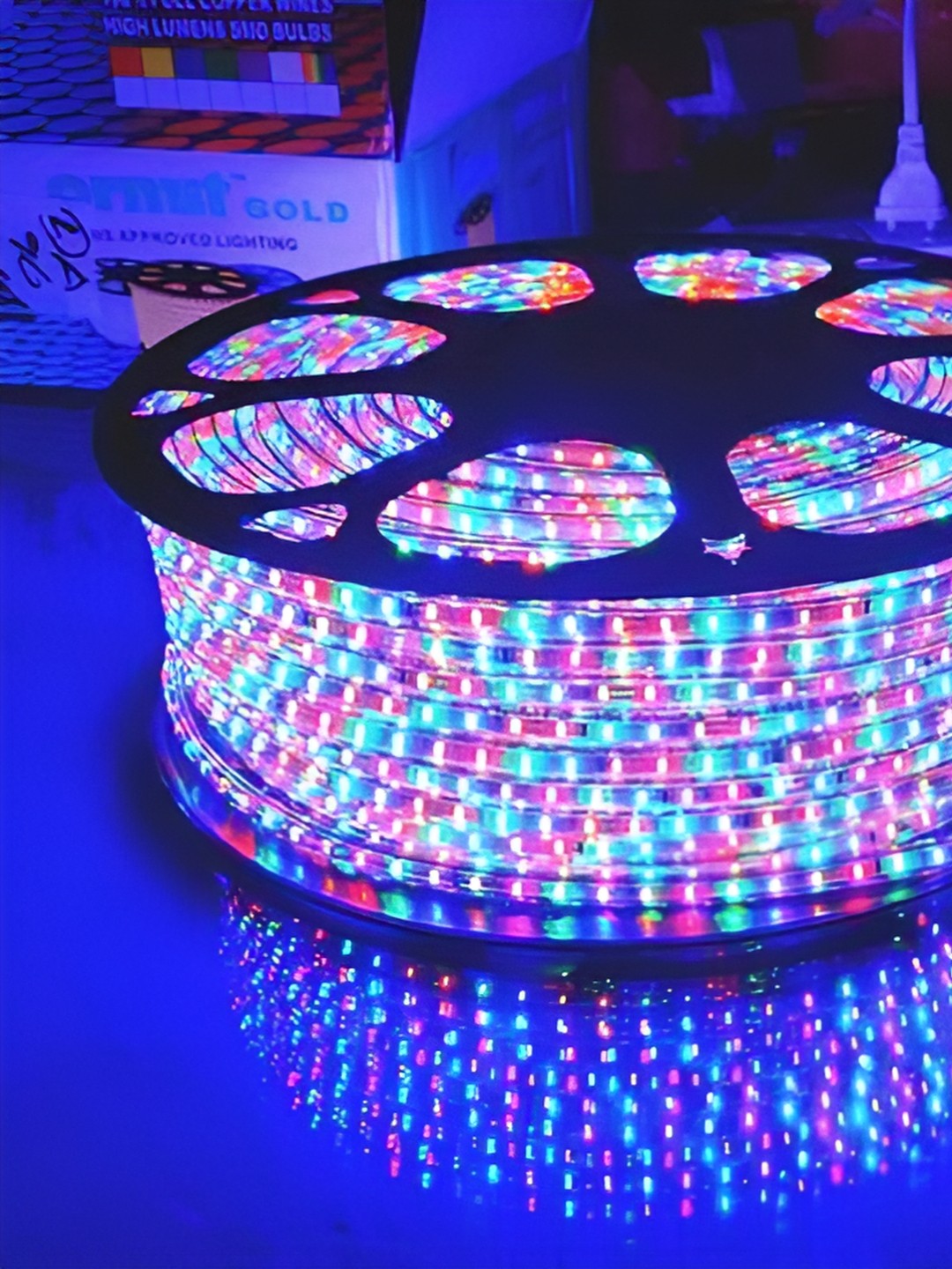 

ENORMITY Green & Blue Rice Shape Bulb String Lights