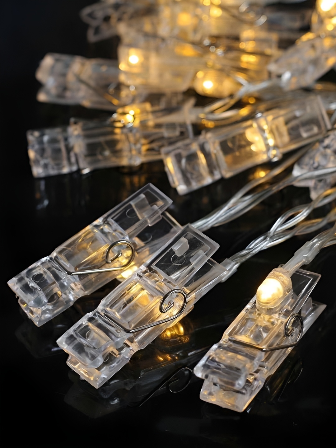 

ENORMITY Yellow Photo Clip Shape String Lights