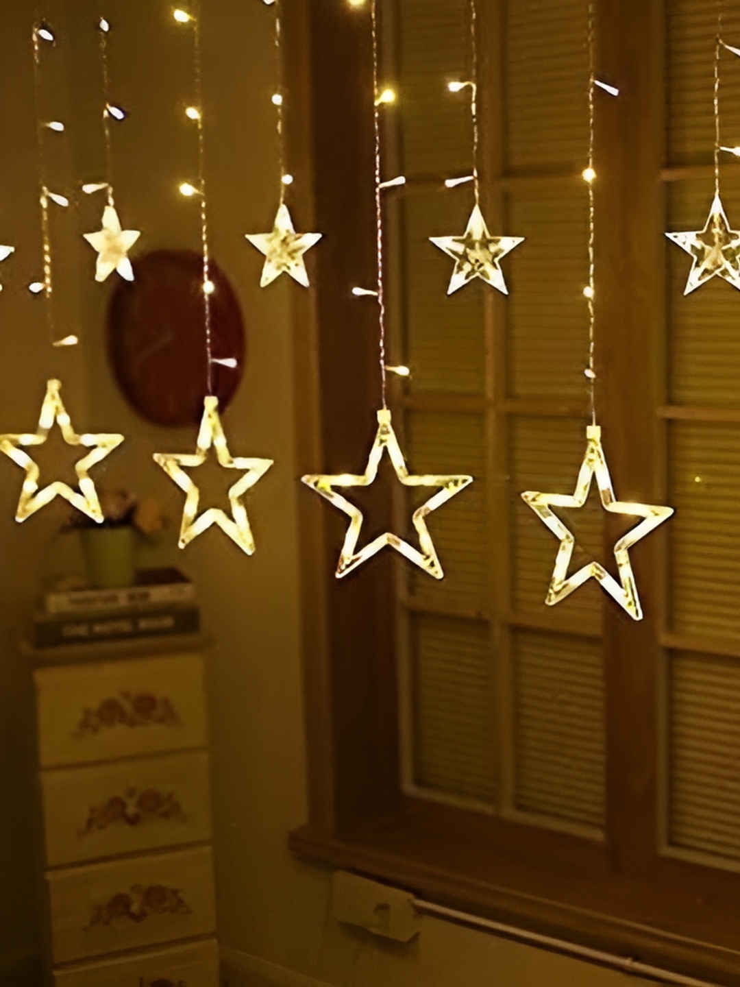 

ENORMITY Yellow Star Shaped String Lights