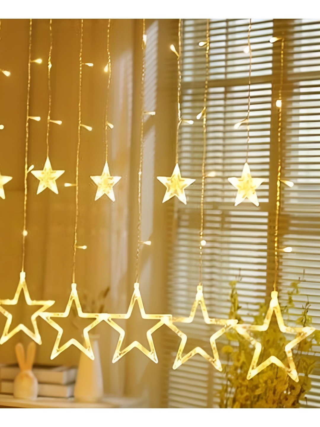 

ENORMITY White Star Shape String Light