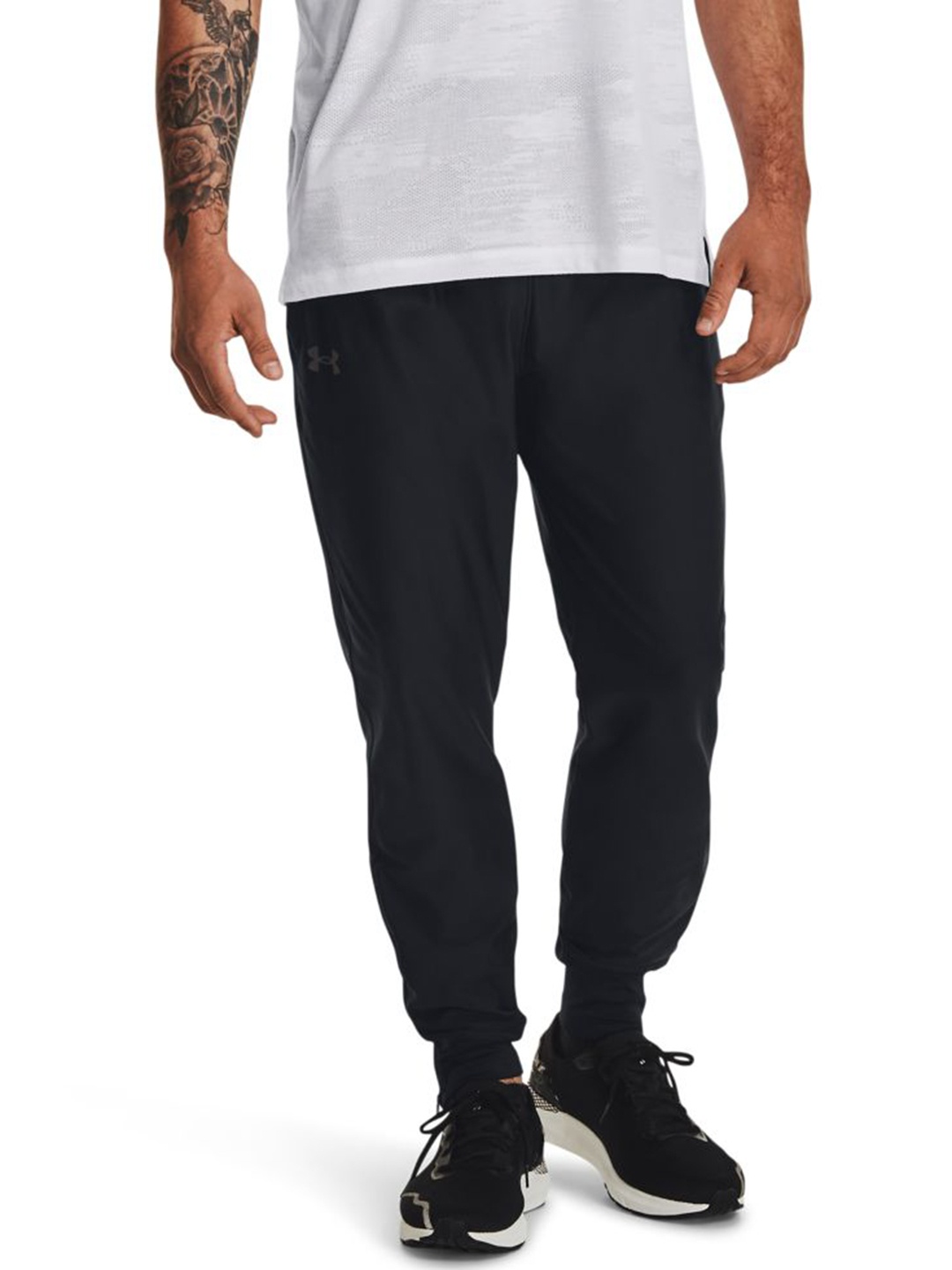 

UNDER ARMOUR Men Mid Rise Joggers, Black