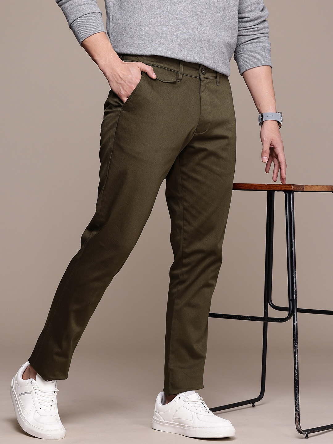 

French Connection Men Regular Fit Solid Casual Chinos Trouser, Olive
