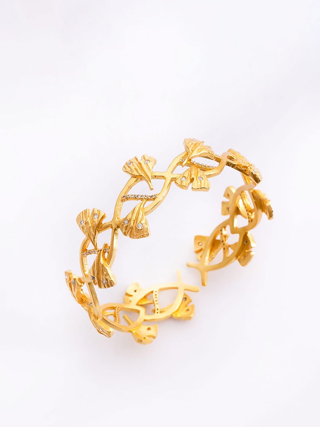 

PUTSTYLE Women Gold-Plated Ring Bracelet