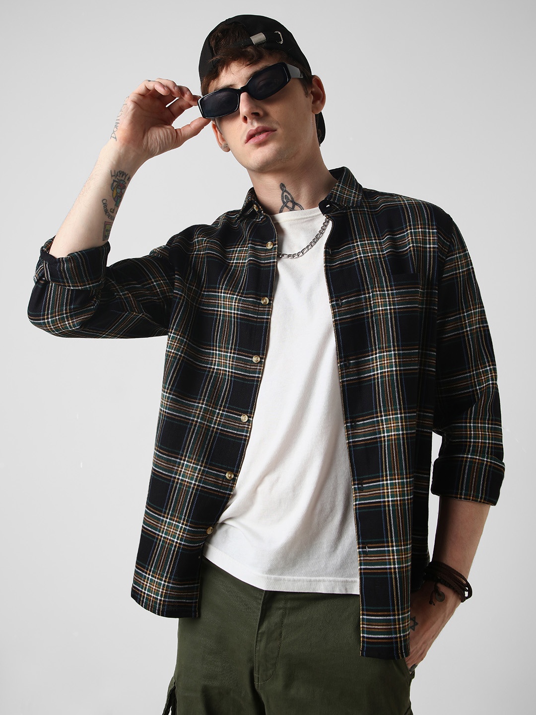 

VASTRADO Men Classic Slim Fit Tartan Checks Opaque Checked Casual Shirt, Black
