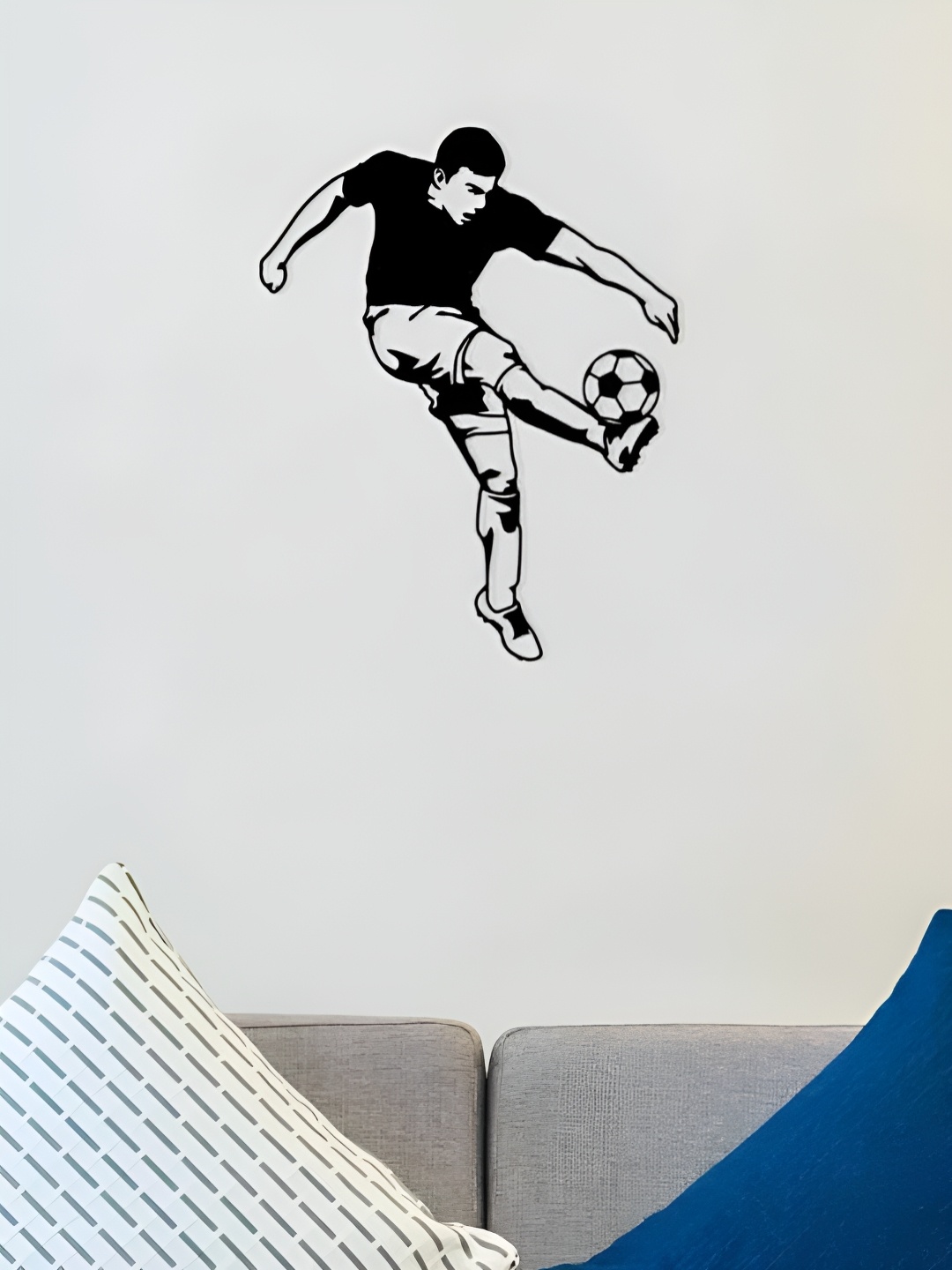 

ARTROOMS Black Football Player Metal Wall Hanging