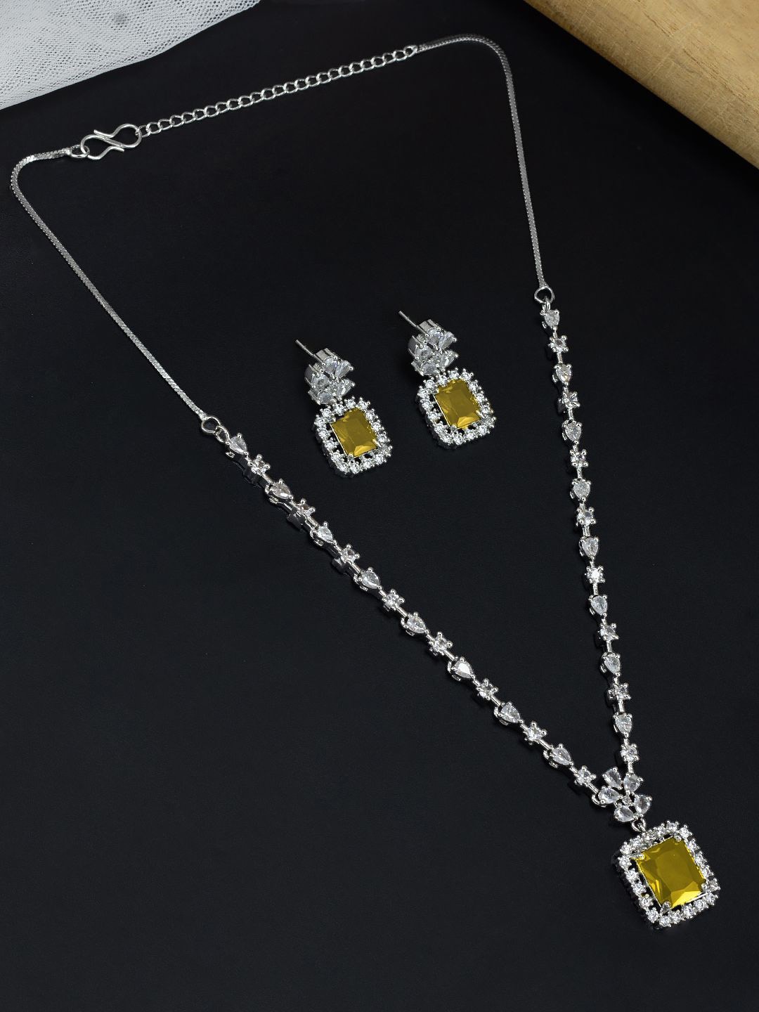 

PRIVIU Rhodium-Plated AD-Studded Jewellery Set, Silver