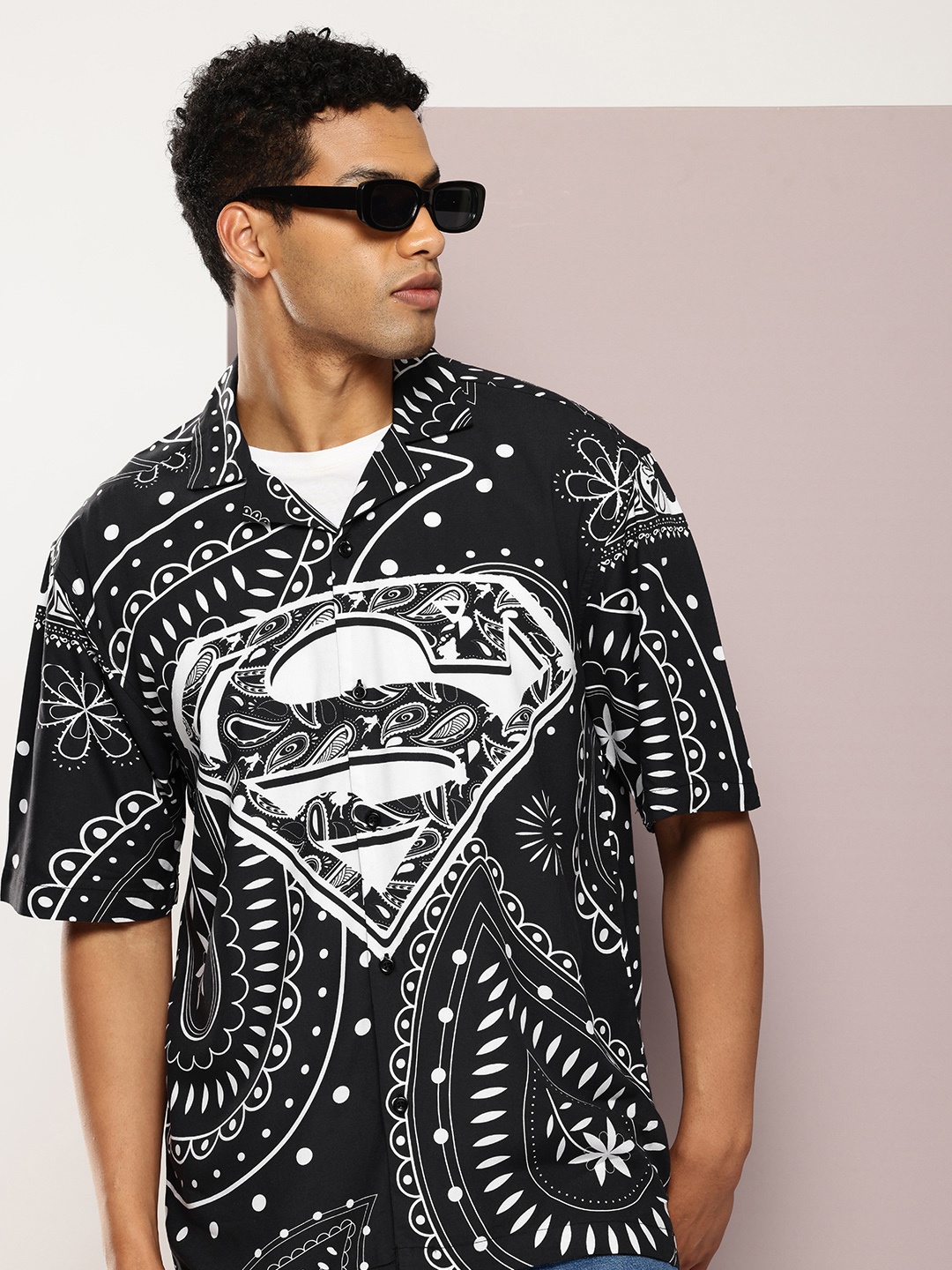 

Kook N Keech Men Comfort Ethnic Motifs Printed Cuban Collar Casual Shirt, Black