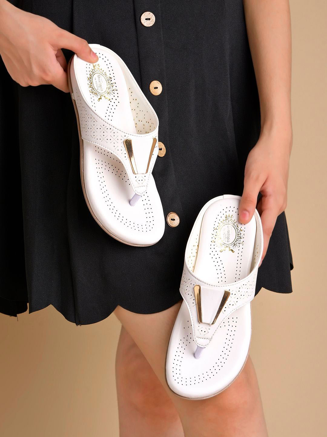 

Shoetopia Girls T-Strap Flats with Embroidered, White