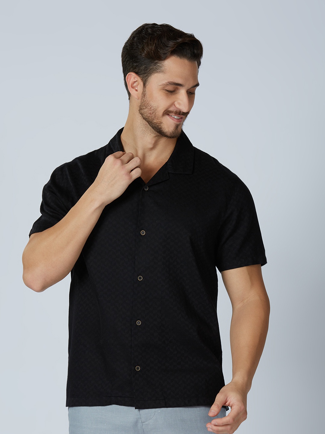 

ONEMILE Men Classic Opaque Casual Shirt, Black