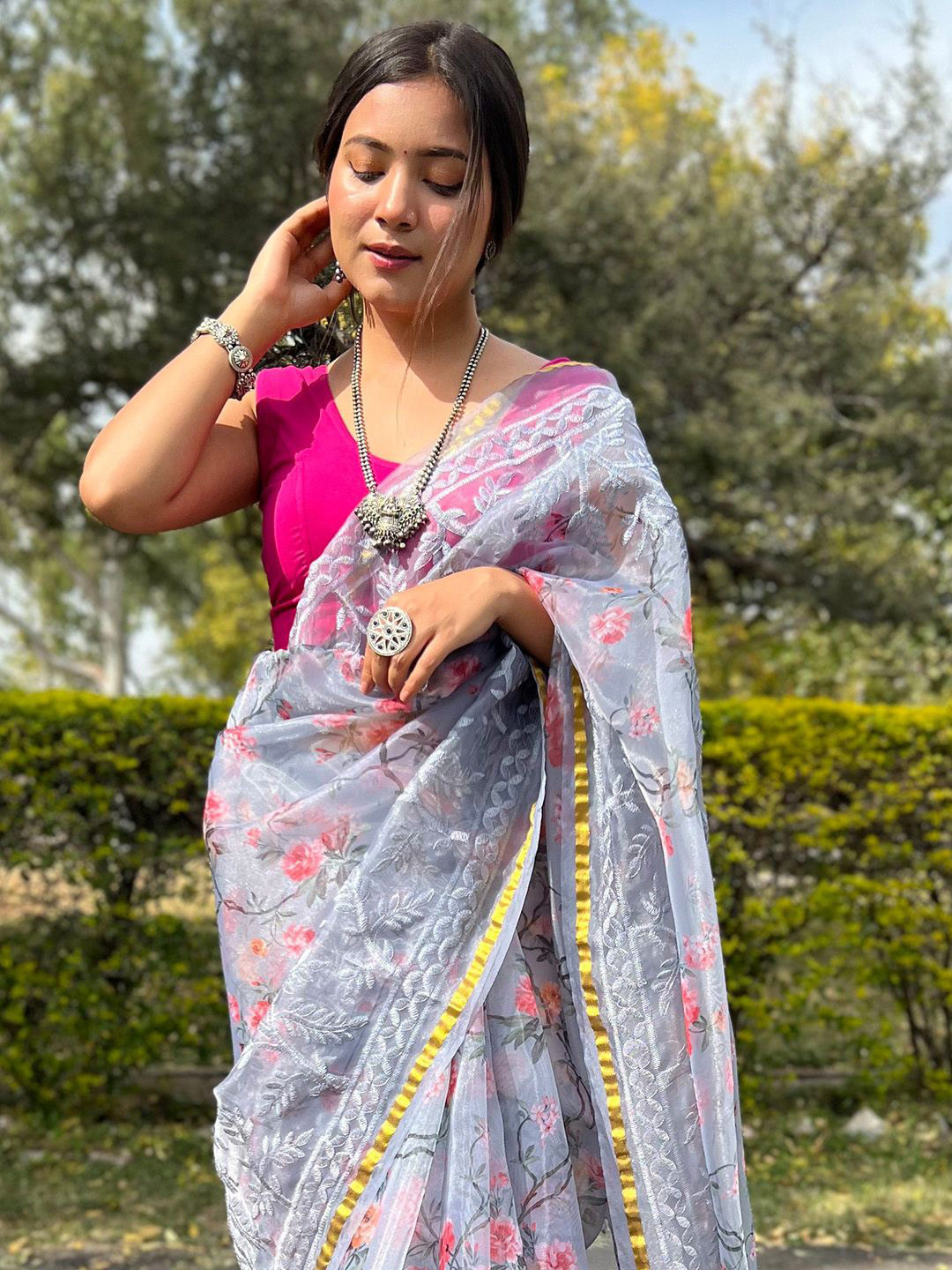 

Ishin Floral Embroidered Organza Saree, Grey