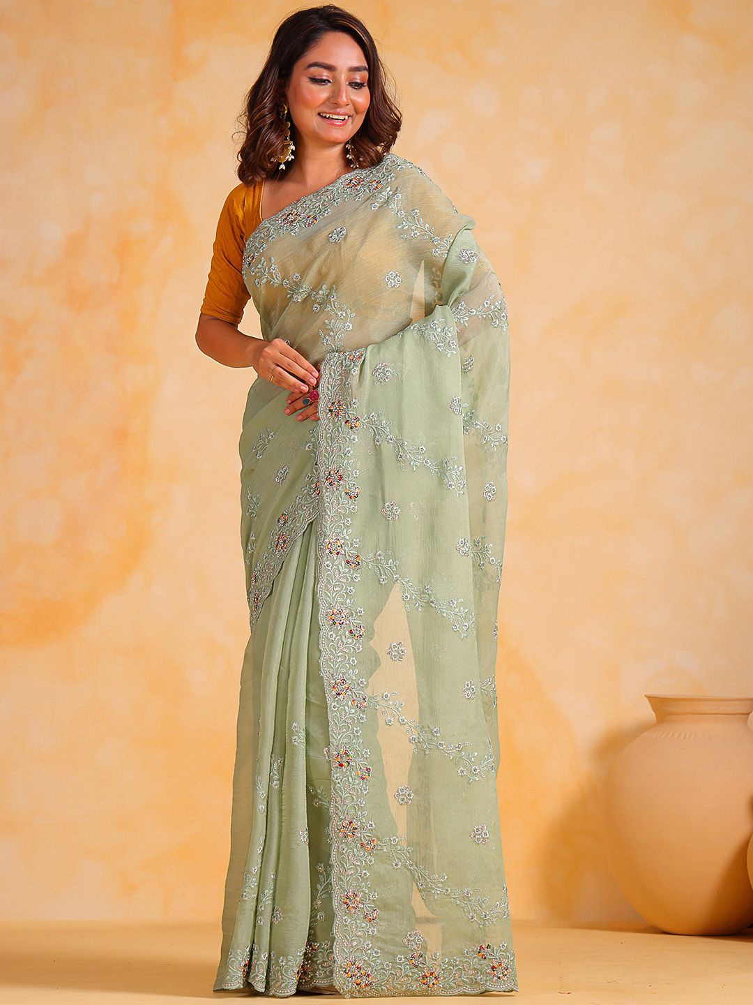 

Ishin Floral Zari Silk Blend Saree, Green