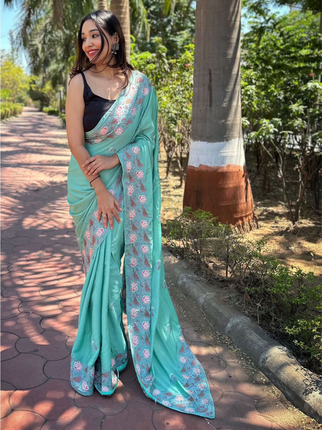 Ishin Floral Embroidered Silk Blend Heavy Work Saree, Blue