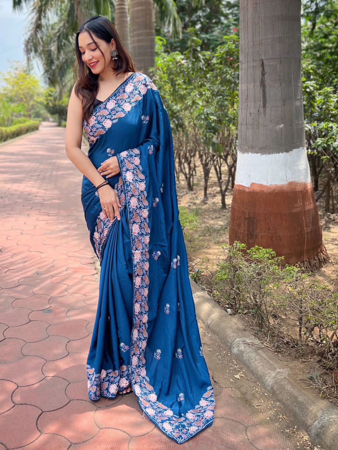 

Ishin Floral Embroidered Silk Blend Heavy Work Saree, Blue