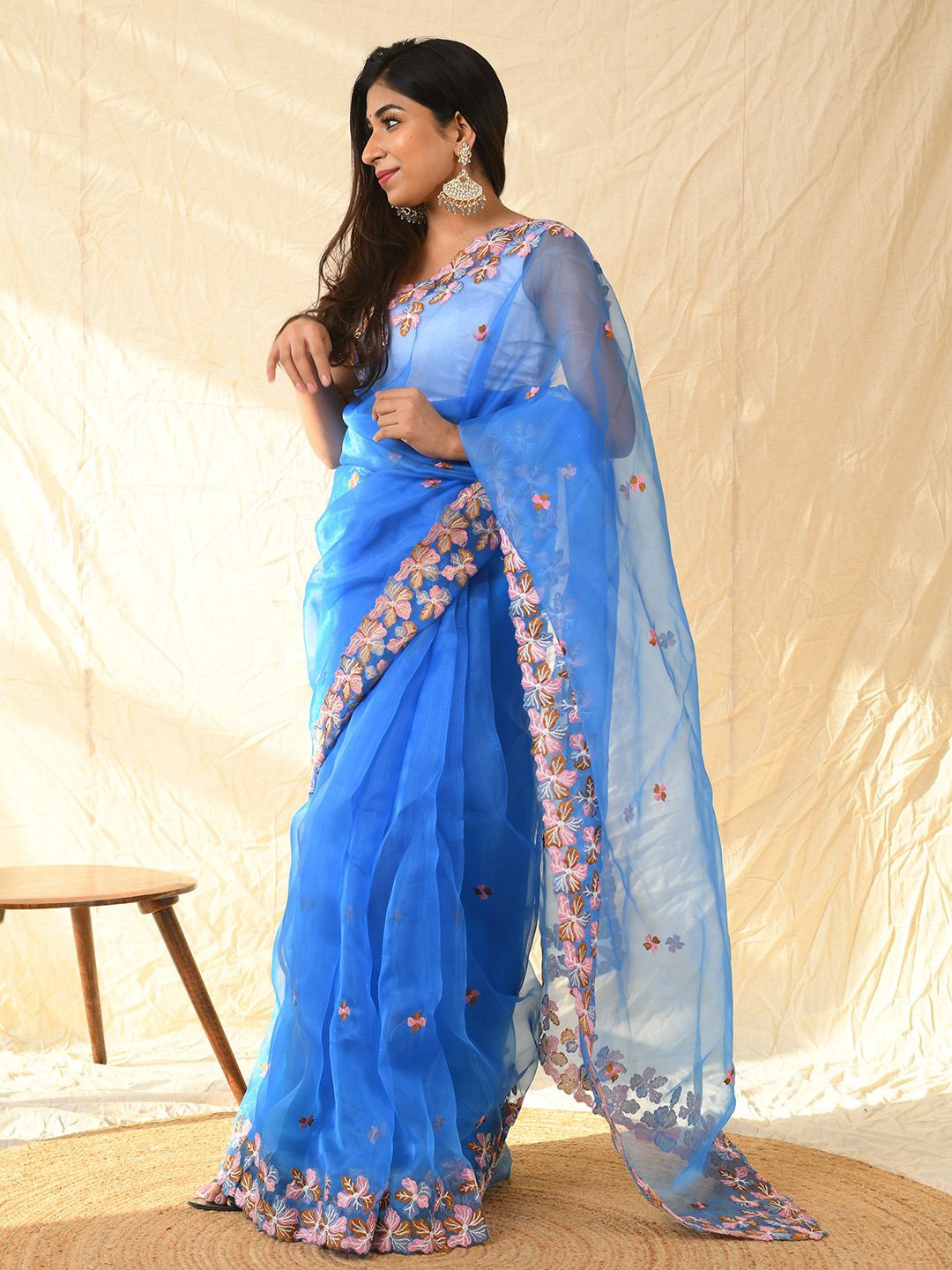 

Ishin Embellished Embroidered Organza Saree, Blue