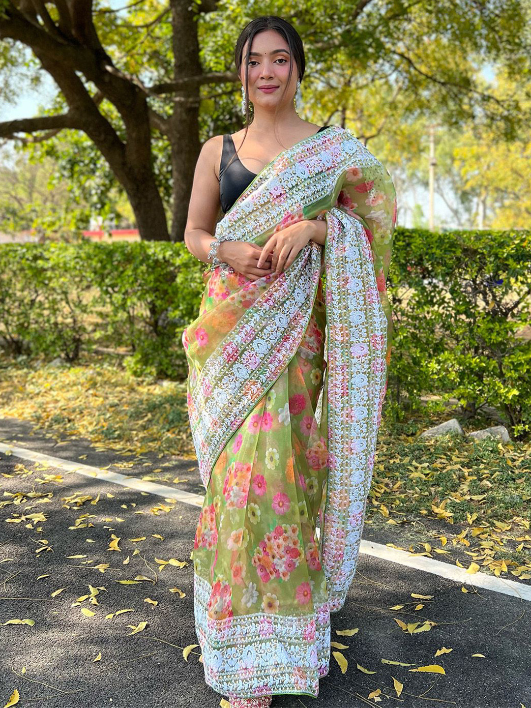 

Ishin Floral Embroidered Organza Saree, Green
