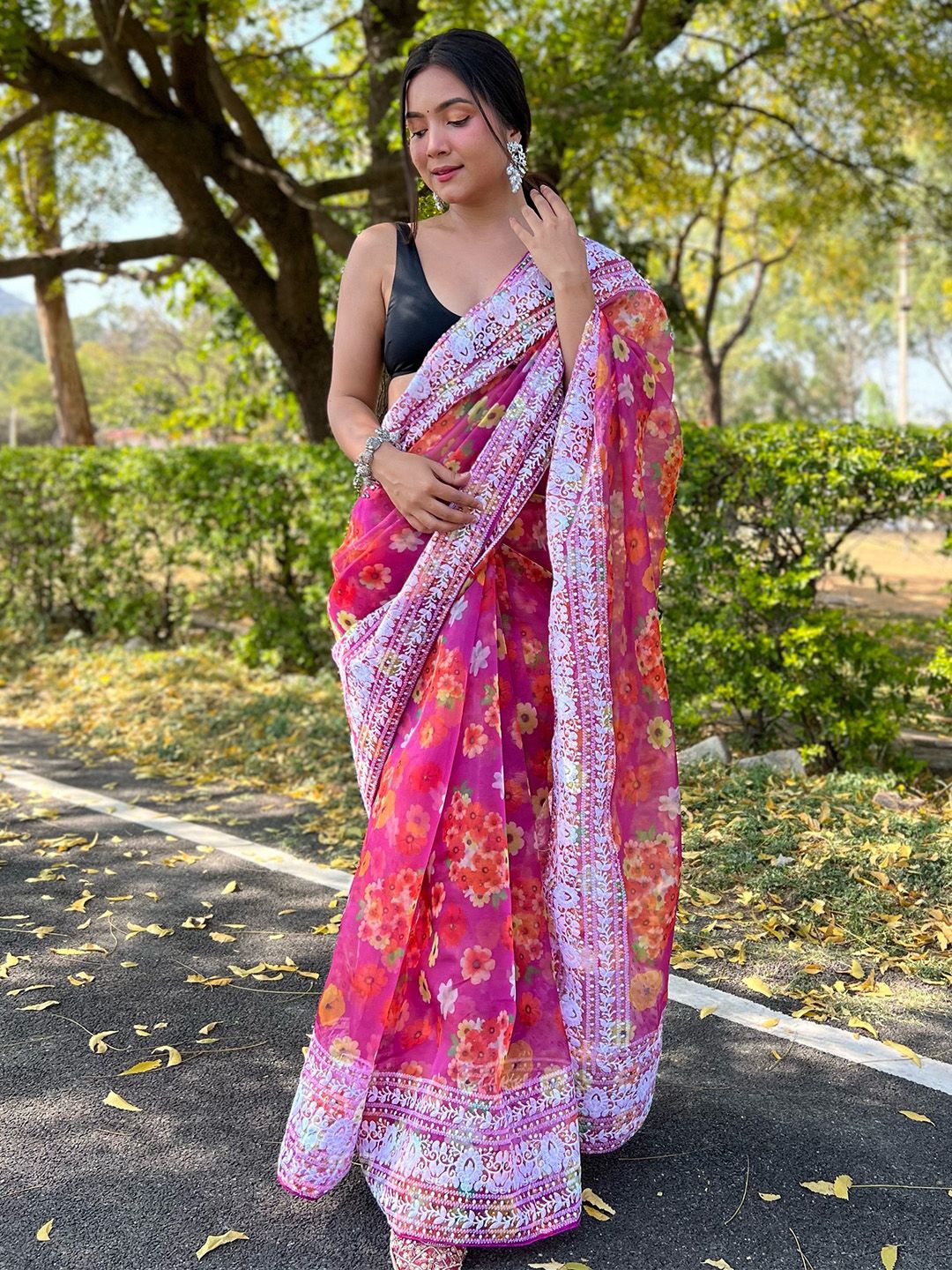 

Ishin Floral Embroidered Organza Saree, Pink