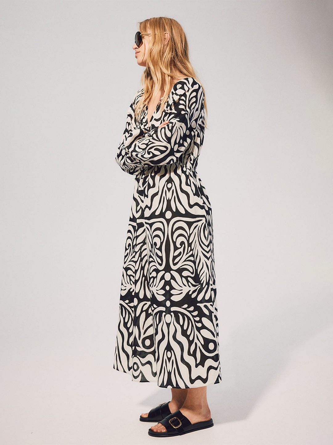 

H&M Cotton Balloon-Sleeved Dresses, Black