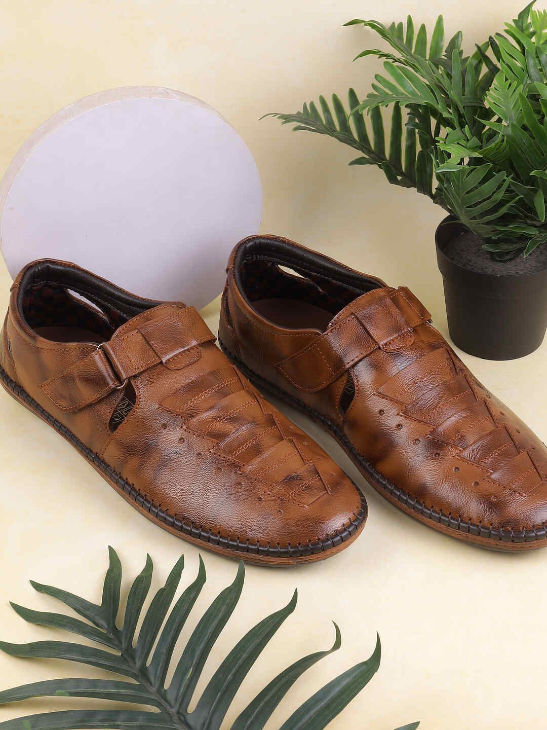 

Mochi Men Ethnic Leather Comfort Sandals, Tan
