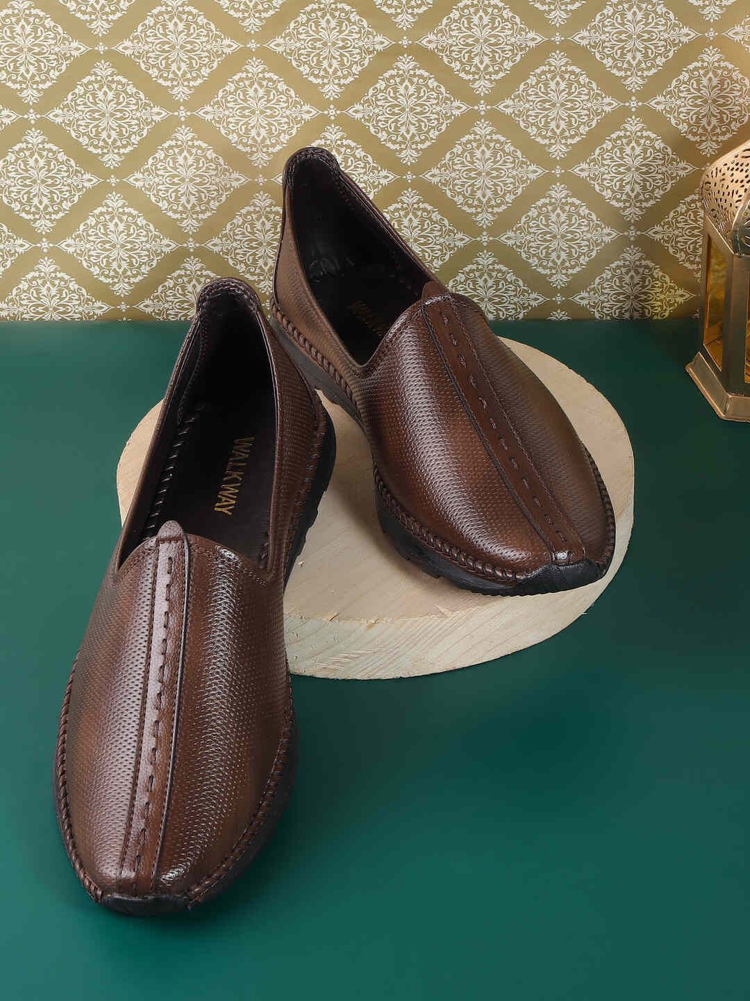 

WALKWAY by Metro Men Slip-On Mojaris, Brown