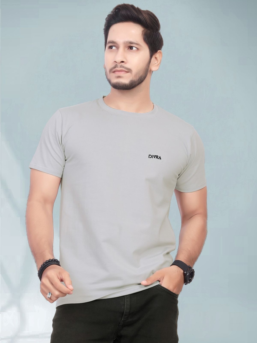 

Divra Clothing Men Henley Neck Pure Cotton Pockets T-shirt, Grey