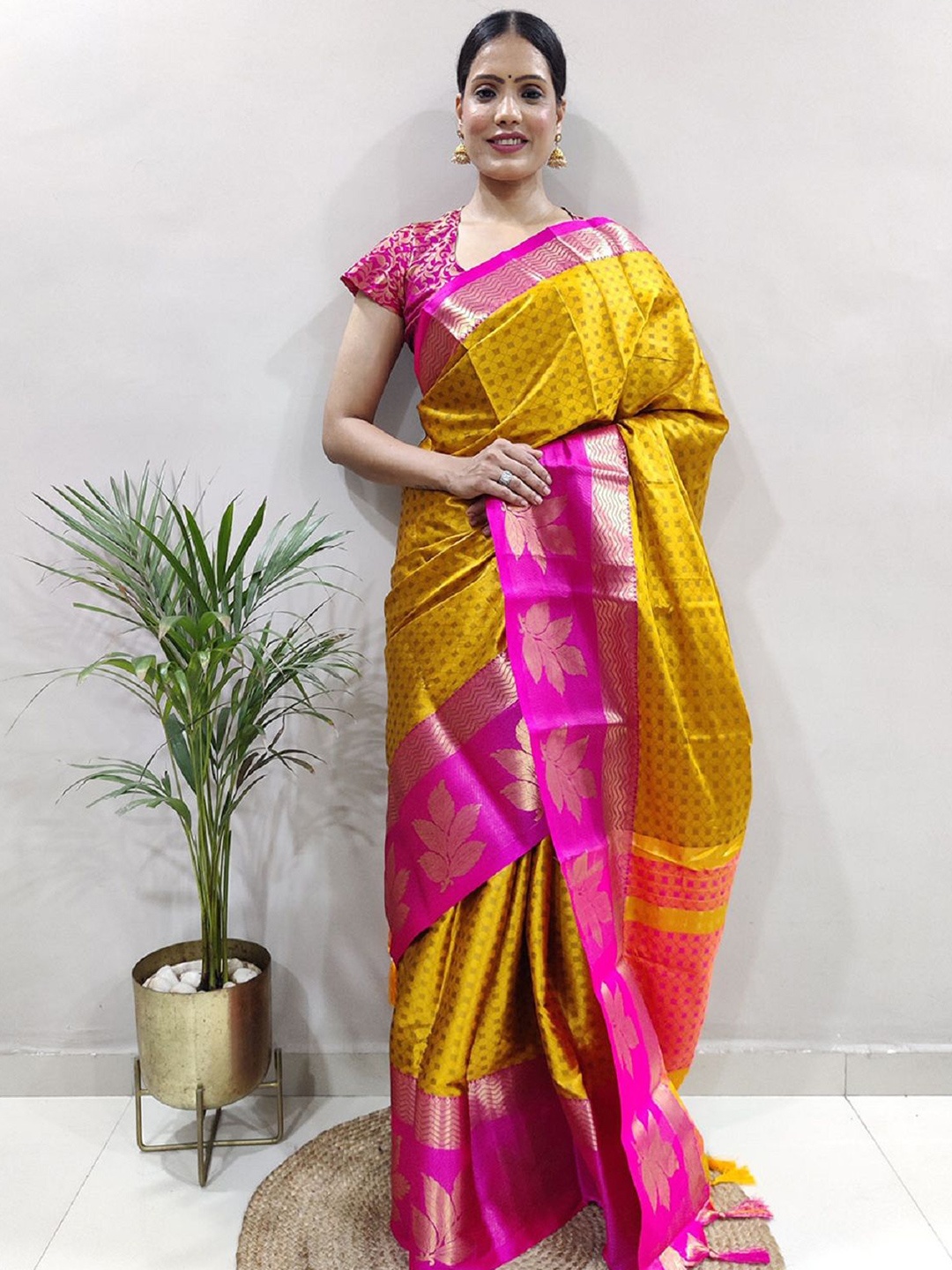 

JULEE Ethnic Motifs Zari Pure Silk Saree, Mustard