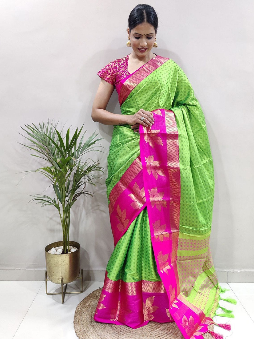 

JULEE Ethnic Motifs Zari Pure Silk Saree, Lime green