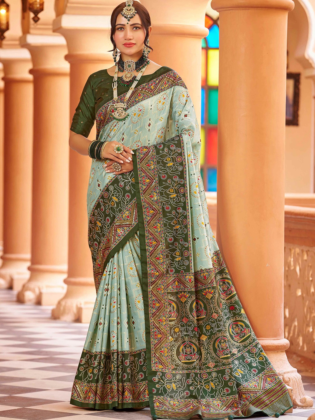 

HEER FASHION Ethnic Motifs Art Silk Patola Saree, Sea green