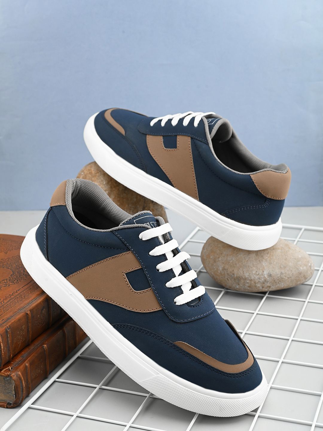 

Mast & Harbour Men Colourblocked Sneakers, Blue